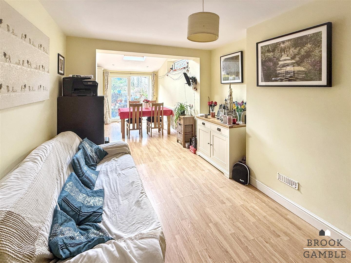 3 Bedroom House - Semi-Detached. Manvers Road in Eastbourne,  4